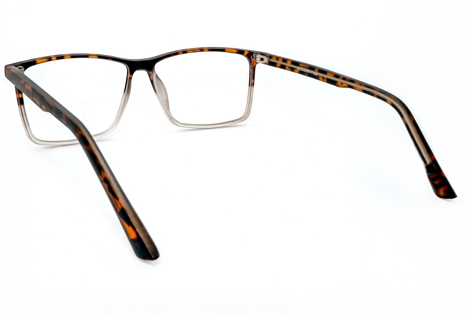 bluwinx_4_FILTER_men_tortoise_angledback_compressed