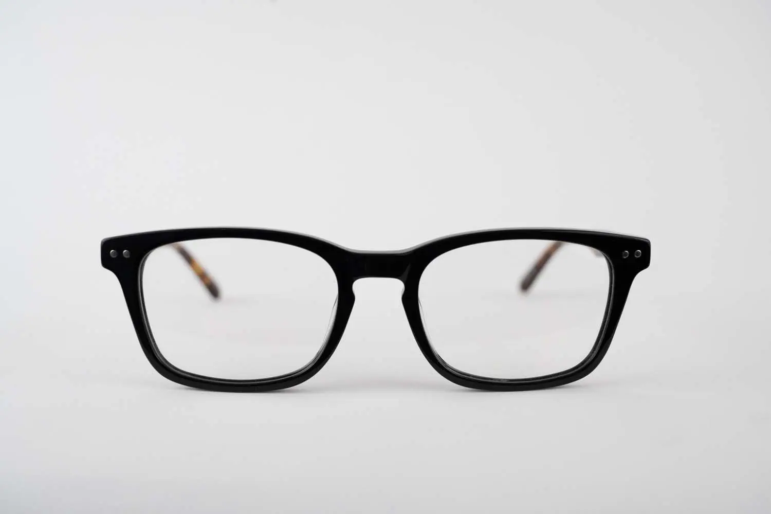 bluwinx_ g529_ shawnee_black-tortoise_unisex_4