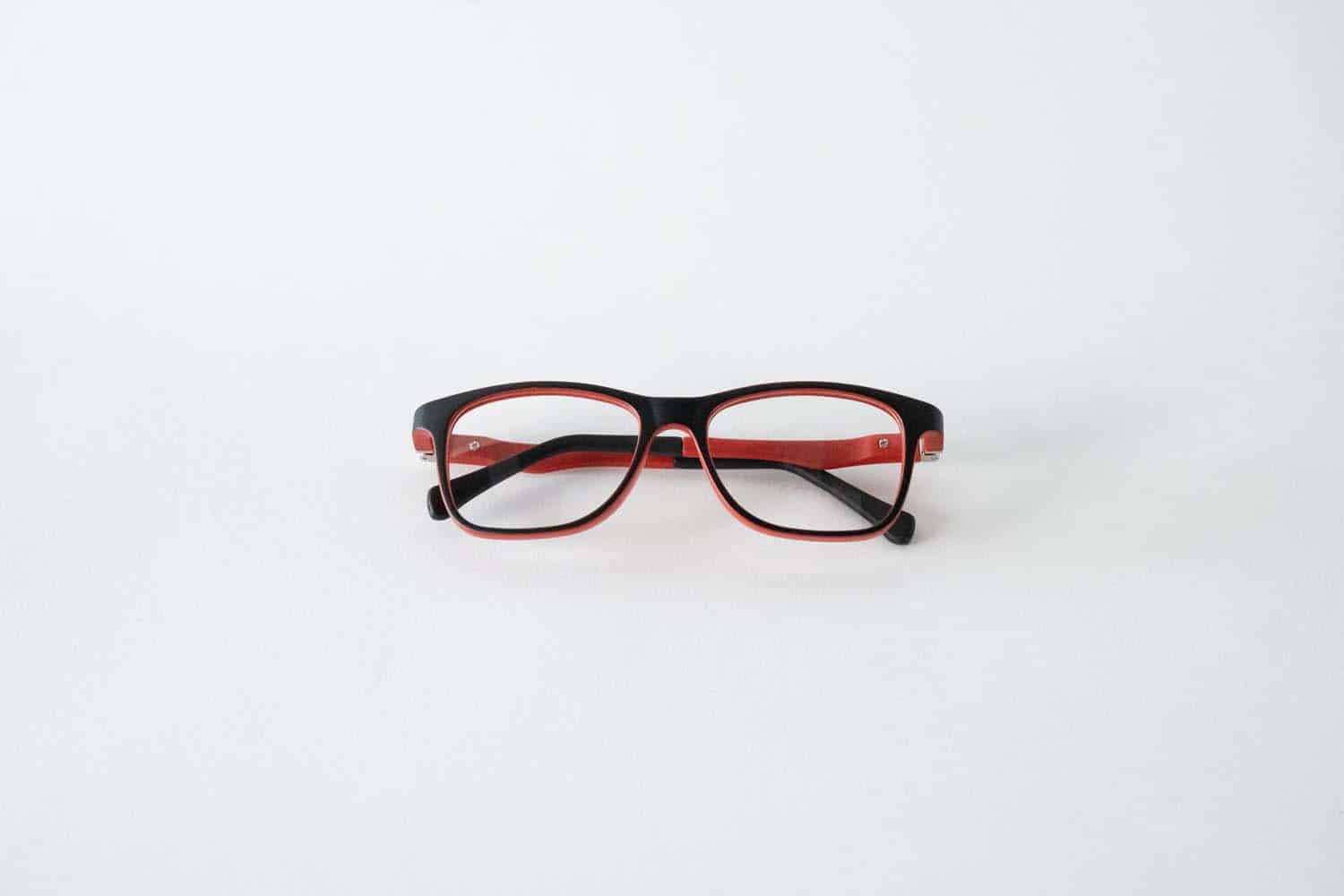 bluwinx_mischief_spy_black-matte-red_children_3